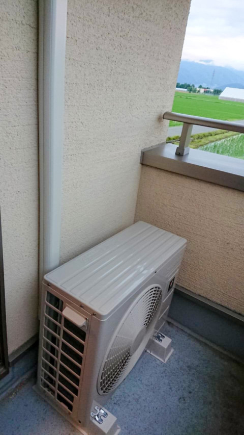 室外機 ベランダ置き